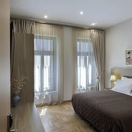 Manor Hotel
