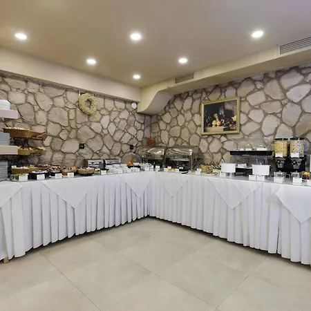 Hotel Manor