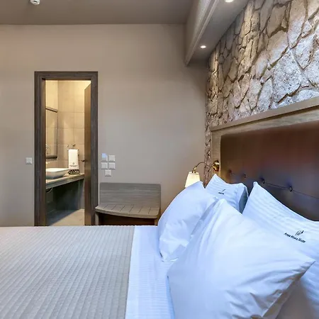 Manor Hotel 3*